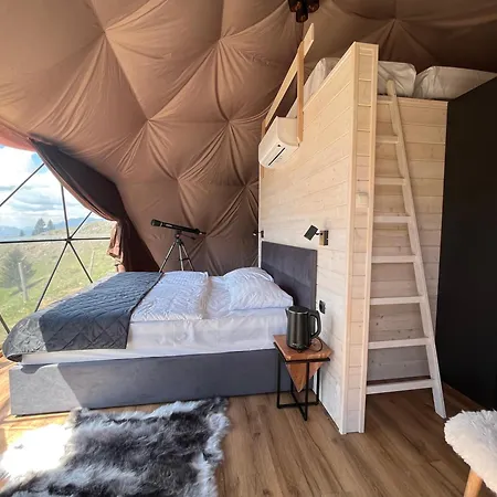 Stargazing Glamping Domes Golte モジリェ