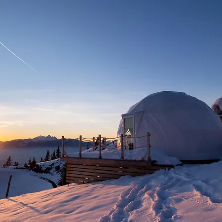 אוהל מפואר Stargazing Glamping Domes Golte