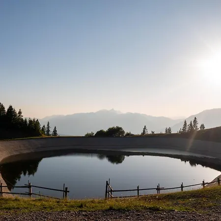 Stargazing Glamping Domes Golte *